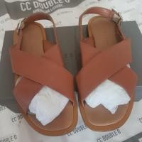 ราคา รองเท้าแตะรัดส้น charles & keith แท้ (1224071727)
