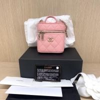 ราคา BU220503590] Chanel / Vanity with Chain And Handle Caviar GHW (20452498024)