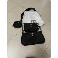 ราคา กระเป๋า LYN แท้ 100% (8012464103)