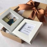 ราคา กรอบรูปบานพับจิ๋ว 2x2 ของขวัญรับปริญญา (17571606245)