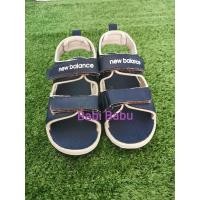 ราคา รองเท้ารัดส้น New Balance size 20.5 cm (7585606891)