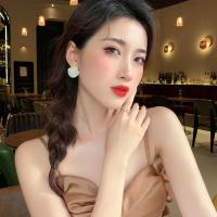 ราคา Square Earrings, Rhinestone Stud Earrings, Hypoallergenic, Women's Fashion Accessories (21905451338)
