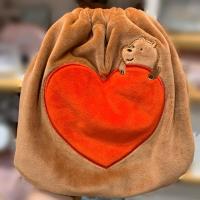 ราคา กระเป๋าหูรูด We bare bears IceBear PanPan Grizz ถุงหูหิ้ว กระเป๋าหูหิ้ว ถุงผ้า ลายหัวใจ วาเลนไทน์ Velentine’s (7316966481)