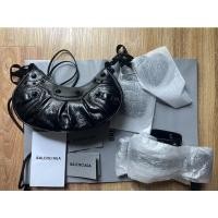 ราคา balenciaga le cagole bag black-Black (19139795927)