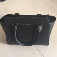 ราคา Charles & Keith มือ2 แท้ % (143090213)
