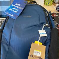 ราคา กระเป๋าเป้ PacSafe ของแท้100% มีใบเดียวเท่านั้น❗️ (3217121583)