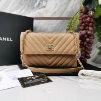 ราคา Chanel Trendy Top Handle 10.5" (15819192075)