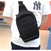 ราคา กระเป๋าคาดอก NY สีดำ 3,300 บาท ของแท้ 100% (1082866947)