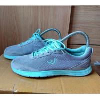 ราคา Prospecs แบรนด์แท้มือสอง ไซส์ 37.5 ยาว 23.5 cm. (1555253695)