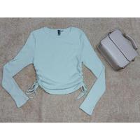 ราคา เสื้อมือสองเสื้อแขนยาวสีเขียวพาสเทลH&Mผูกจั้มเอวข้างสองข้าง (18454804513)