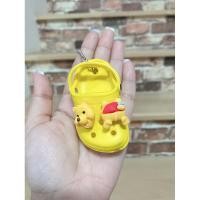 ราคา พวงกุญแจรองเท้าCROCSหมีพู (21892698656)