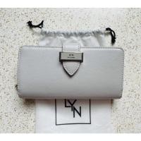 ราคา กระเป๋าสตางค์ใบยาว LYN มือสอง แท้100% (17063691486)