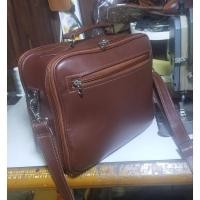 ราคา กระเป๋าหนัง กระเป๋าใส่ผ้าสังฆาฏิ กระเป๋าสะพายข้างขนาด 8.5 × 10 × 4 นิ้ว (19856999032)