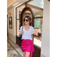 ราคา เสื้อยืดคอวี ทรงหลวม ผ้าสลาฟแท้ basicselected blair V neck (9674932681)