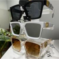 ราคา แว่นตาสีเหลี่ยมทรงหลุยส์ (20685504066)