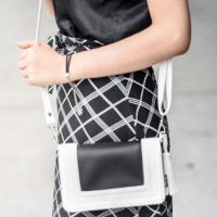 ราคา กระเป๋า Riyabrand รุ่น บอยเรียบ ดำขอบขาว (4615148296)