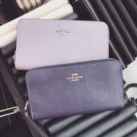ราคา COACH LARGE PHONE WALLET (6909744768)