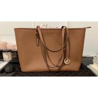 ราคา Michael Kors Tote bag (18559797802)