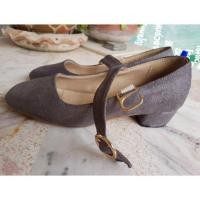 ราคา รองเท้าส้นสูงมือสองสภาพดี (1782702837)