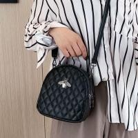 ราคา กระเป๋าสะพายข้างหน้าผึ้ง (5495324244)