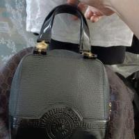 ราคา Versaceกระเป๋าวินเทจชองแท้มือสองสภาพสวยมาก (22404271243)