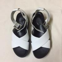 ราคา รองเท้าส้นตึกรัดข้อเท้า CHARLES&KEITH มือสองของแท้ (1239191574)