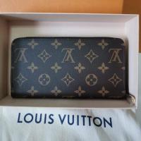 ราคา พร้อมส่ง Louis vuitton zippy สีชมพูนม (2418559487)