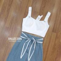 ราคา Valley girls สินค้า 95% ชุดเชต เสื้อพร้อมกางเกง size L **ซักเก็บ** (21293292859)