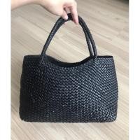 ราคา กระเป๋าหนังงูสาน สีดำ สวยมาก ทรงถือ หนังงูแท้ (18139192903)