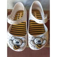 ราคา รองเท้า Mini Melissa มือสอง ของแท้ ไซส์ 13.50 cm. สภาพดี ใช้งานน้อย รุ่นนี้พื้นรองเท้านุ่ม น้องใส่สบาย ยังมีกลิ่นหอม (19471458448)