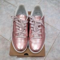 ราคา รองเท้าผ้าใบ Reebok สีชมพู rose gold (มือ2) (14889446518)