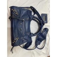 ราคา กระเป๋าสะพายข้างสีกรม (11421123576)