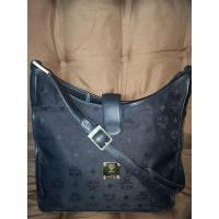 ราคา กระเป๋า MCM ผ้า Nylon 12 นิ้ว สายหนังทรงชอปปิ้ง มือสองแท้ (4249485130)