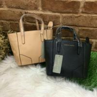 ราคา M Charles and Keith (61639093)