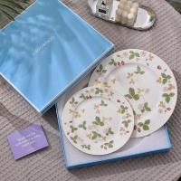 ราคา WEDGWOOD Wild Strawberry Bone Porcelain European Plate Set 8 "/10" (21756302577)