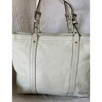 ราคา กระเป๋า Coach East/West Leather Tote L0860-F13100 (15194470507)