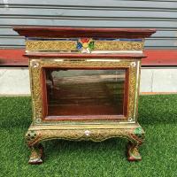 ราคา 44cm ตู้บริจาค สีทอง+ดำ กล่องบริจาค ตู้รับบริจาค ตู้บริจาคไม้ ปิดทองเดินเส้นลายไทยกระจกด้านหน้า ตกแต่งวัด ของทำบุญ ของถว (8252226081)