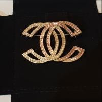 ราคา Used like very new !! Chanel brooch (1488419740)