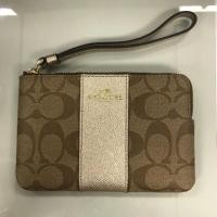 ราคา กระเป๋าคล้องมือ coach ไซส์ S ของแท้ค่ะ (972254708)