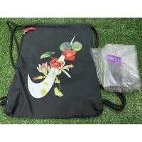 ราคา กระเป๋าผ้า Nike สะพายหลัง เป็นหูรูด มือ 1 ของแท้ (9715792394)