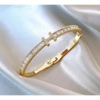 ราคา กำไลข้อมือเกาหลี สวยมาก งานไฮโซ กำไลข้อมือเกาหลี งานจริงสวยมาก เส้นผ่าศูนย์กลาง 6 CM. เครื่องประดับผู้หญิง (23101452314)