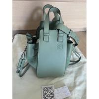 ราคา Loewe Hammock small สี Pale green (10985537574)