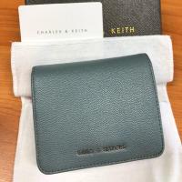 ราคา กระเป๋าสตางค์ charles&keith ของแท้ 100% มือสอง สภาพดี ใช้งานน้อยมาก เหมือนได้ใหม่ กล่องอุปกรณ์ครบ (1663803950)