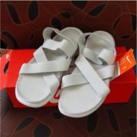 ราคา NIKE roshe one sandal size7 พร้อมส่ง (63632199)