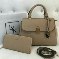 ราคา 1แถม1 กระเป๋า Lyn เซตคุ้ม!คล้องแขน สะพายไหล่ แถมกระเป๋าเงิน (1484954455)