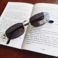 ราคา แว่นกันแดด แว่นตาวินเทจ แว่นเก่าเก็บยุค 90s รุ่น Mee Silver Sun ทรงเหลี่ยมมน กรอบสีเงิน เลนส์ดำ วินเทจแท้ (11097522940)