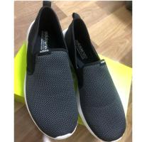 ราคา ส่งต่อ รองเท้า adidas neo cloudfoam ไซส์ 9 ครึ่งหรือ 43 สีดำ สภาพ 93% ใส่ครั้งเดียว (2805890657)