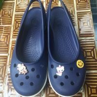 ราคา Crocs แท้มือสอง w8 (66391610)