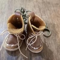 ราคา พวงกุญแจหนัง รองเท้าจิ๋ว พรีออเดอร์ เป็นของขวัญของฝาก (4900193723)