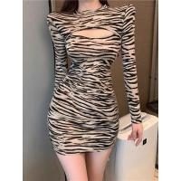 ราคา ✅พร้อมส่ง✅เดรสเปิดอกแม่เสือสาว (23481947852)
